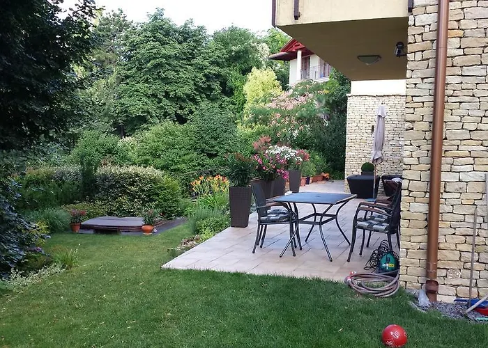 Sofia Premium Free Parking דירה